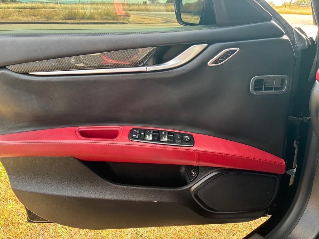 Maserati Ghibli  2015