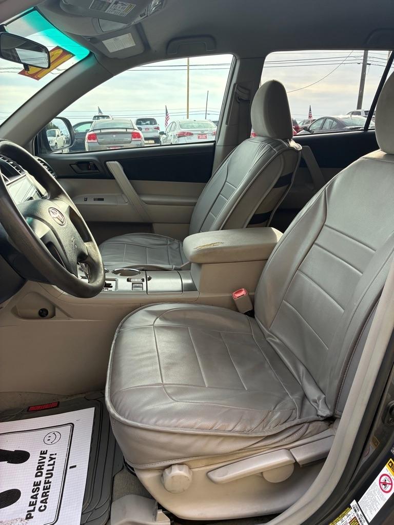 Toyota Highlander  2010
