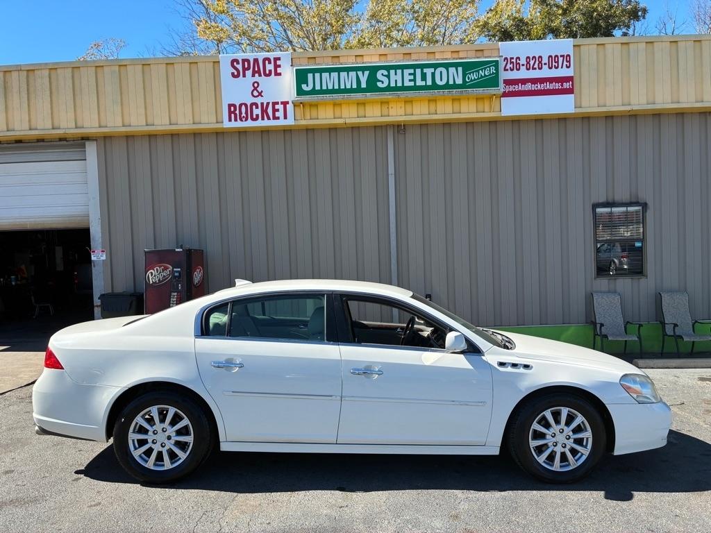 Buick Lucerne  2011