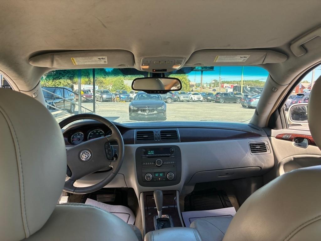 Buick Lucerne  2011