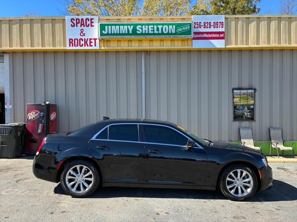 Chrysler 300  2016