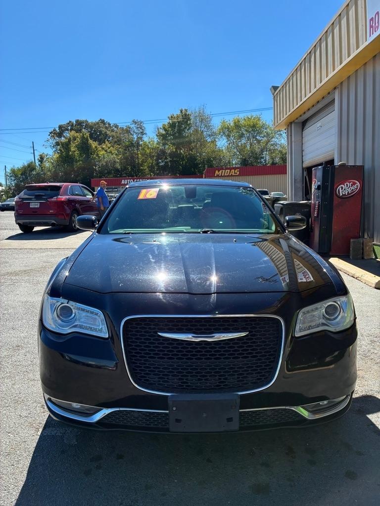 Chrysler 300  2016