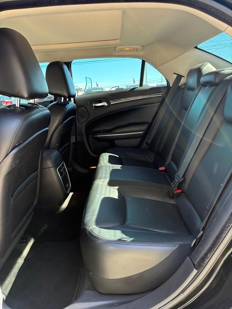 Chrysler 300  2016