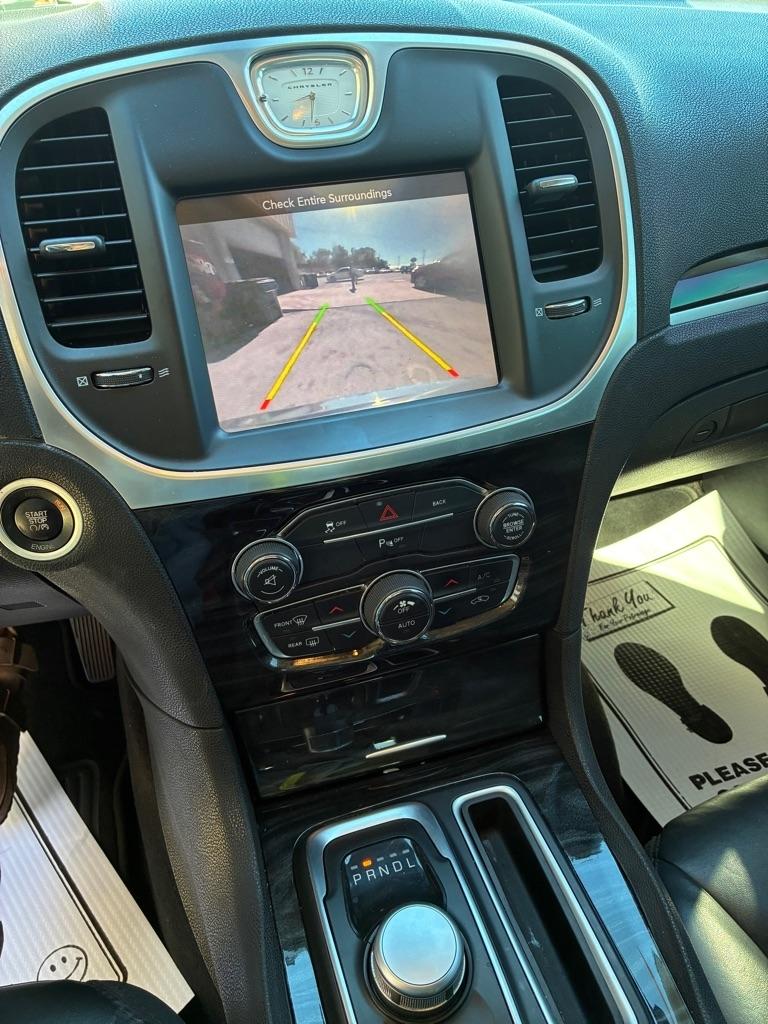 Chrysler 300  2016
