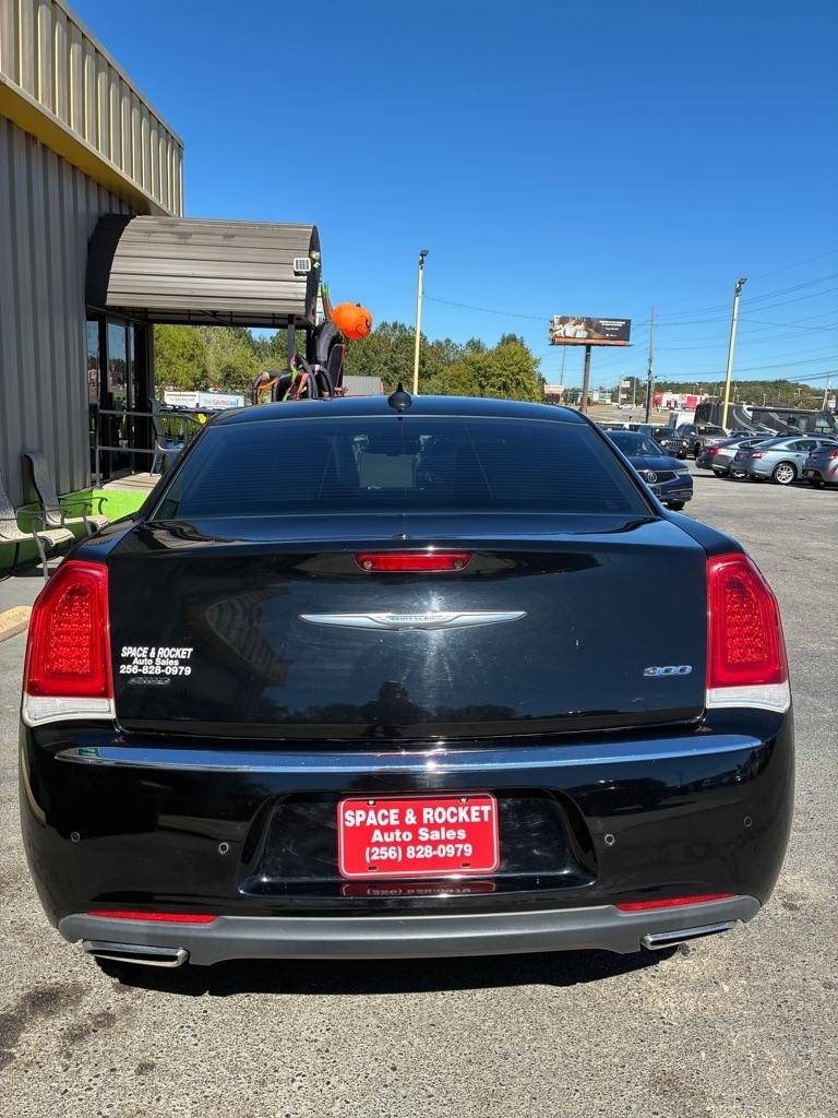Chrysler 300  2016