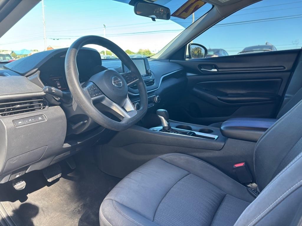 Nissan Altima  2021