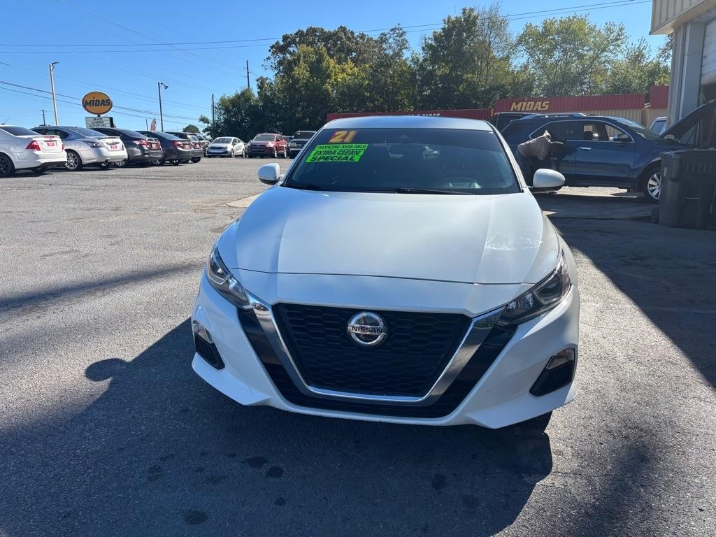 Nissan Altima  2021