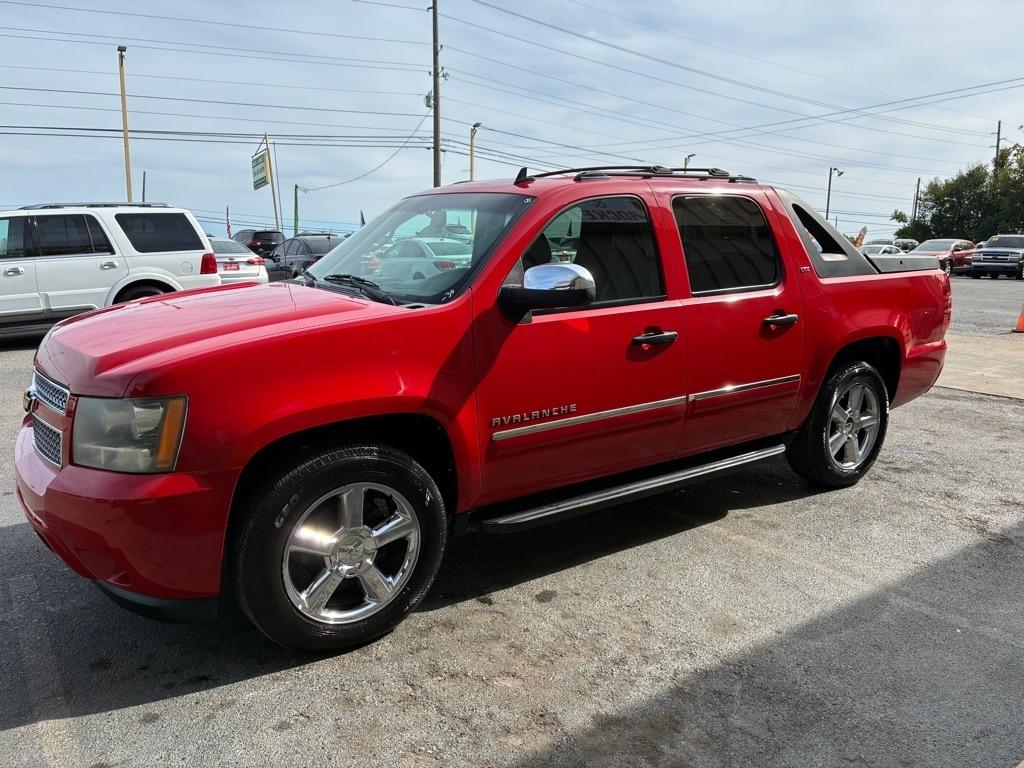 Chevrolet Avalanche  2011