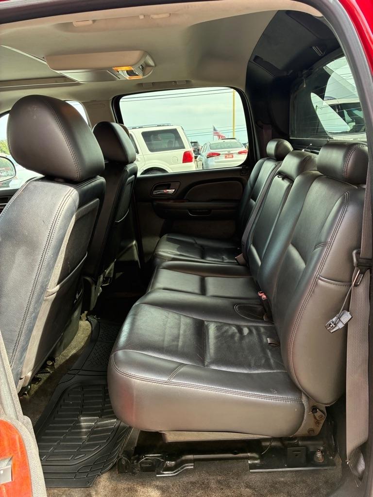 Chevrolet Avalanche  2011