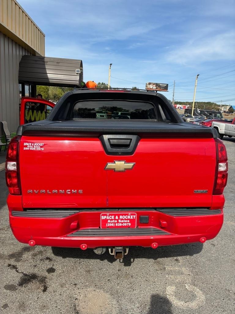 Chevrolet Avalanche  2011