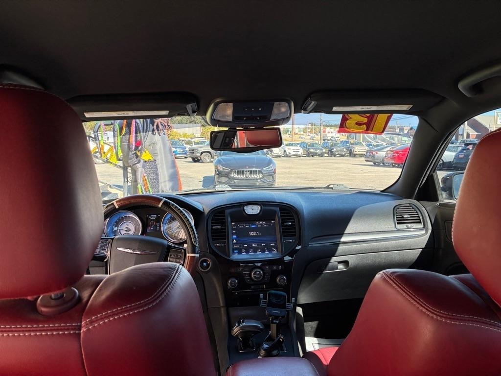 Chrysler 300  2013