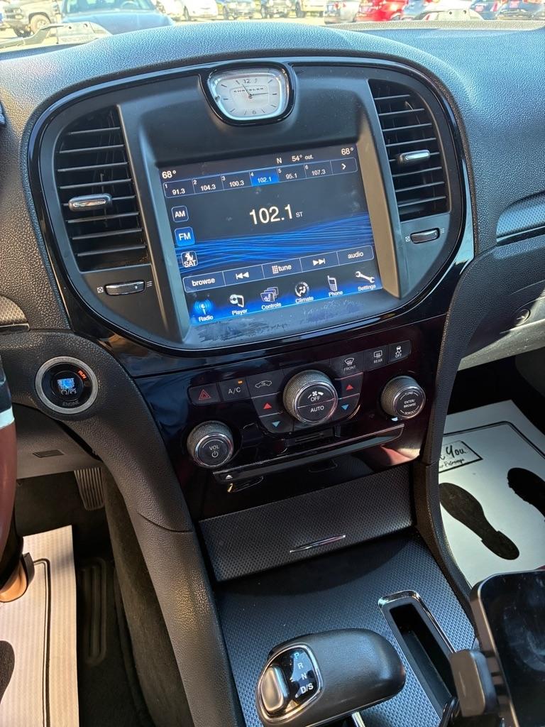 Chrysler 300  2013