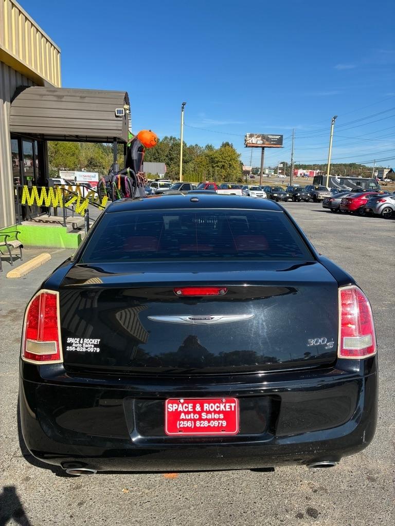 Chrysler 300  2013