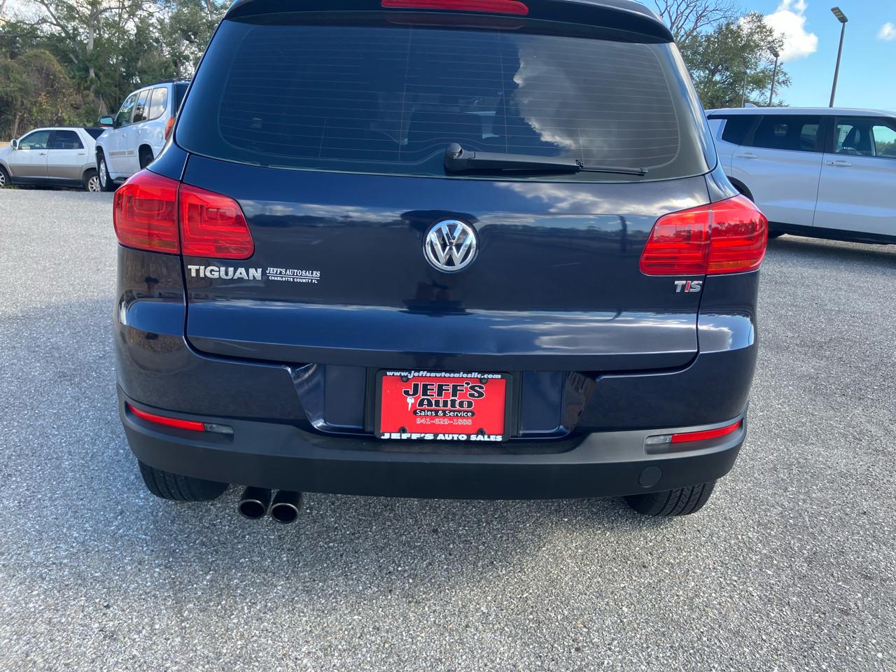 Volkswagen Tiguan S 2016