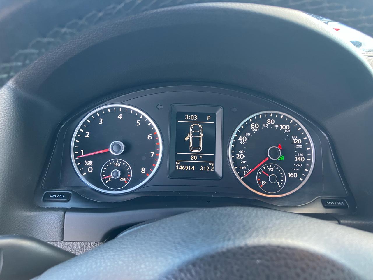 Volkswagen Tiguan S 2016