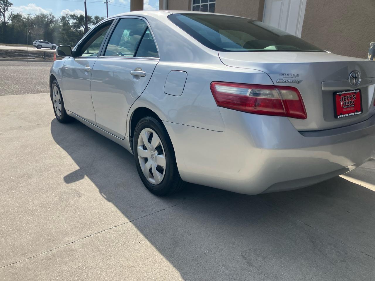 Toyota Camry SE 5-Spd AT 2009
