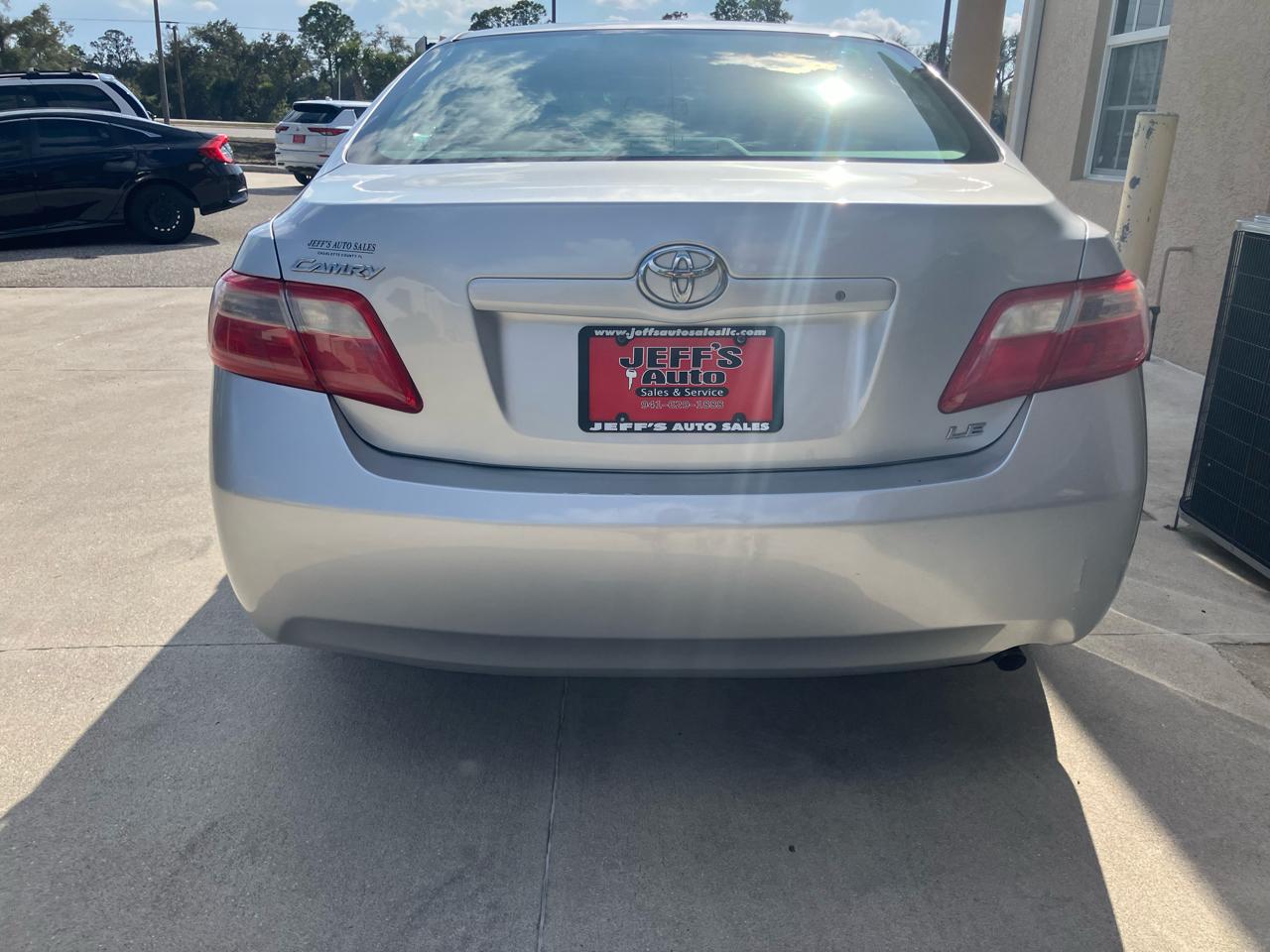 Toyota Camry SE 5-Spd AT 2009