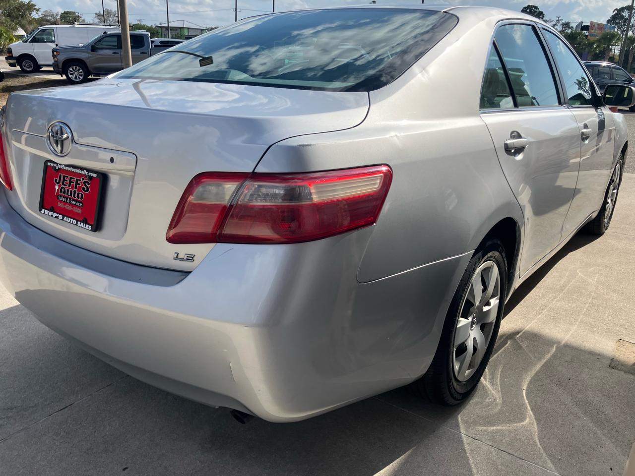 Toyota Camry SE 5-Spd AT 2009