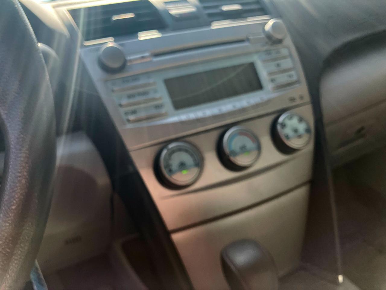 Toyota Camry SE 5-Spd AT 2009