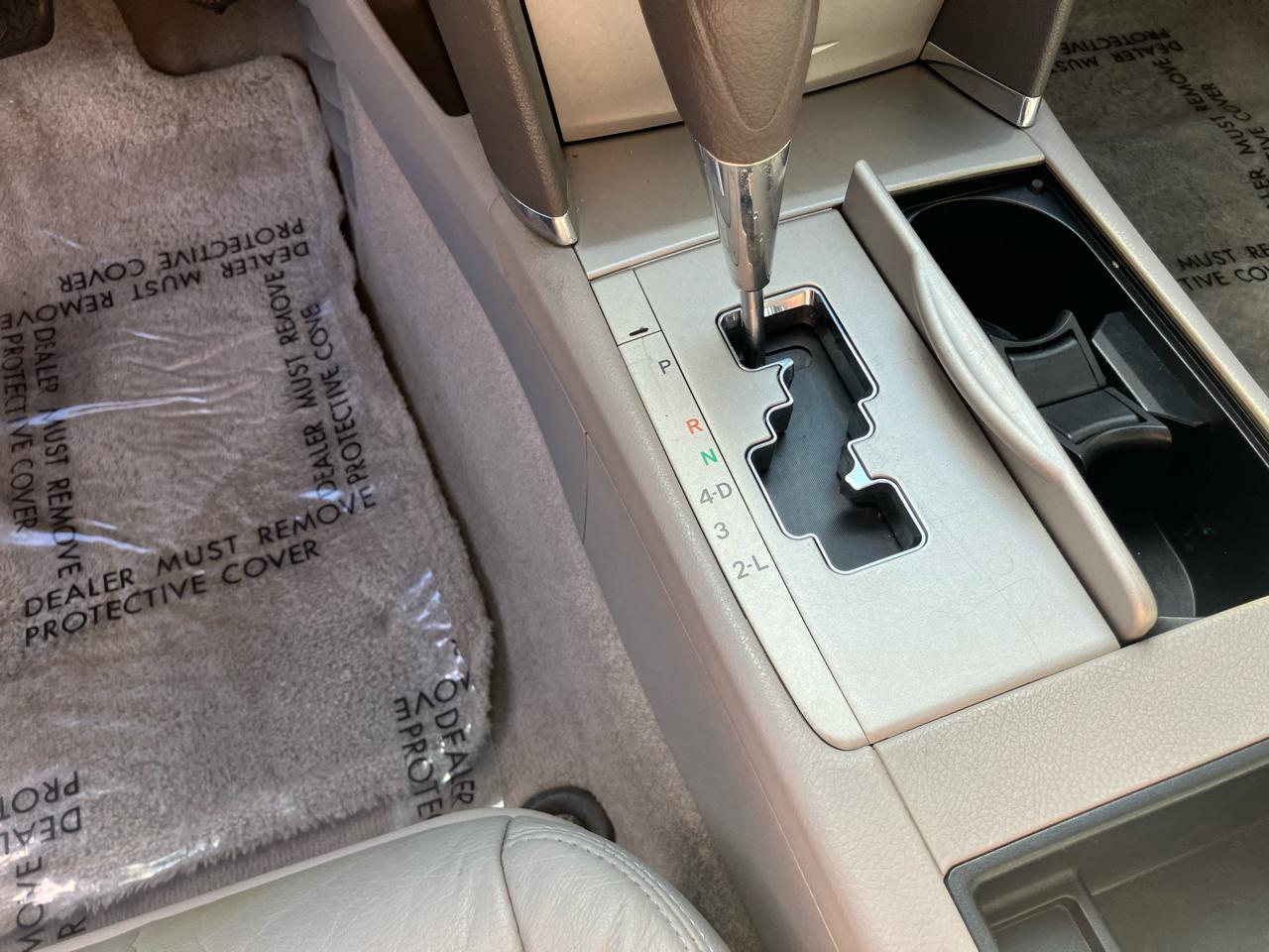 Toyota Camry SE 5-Spd AT 2009