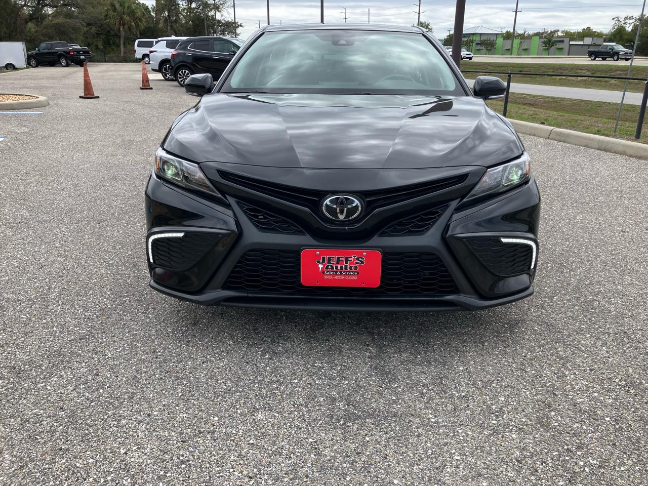 Toyota Camry SE 2024