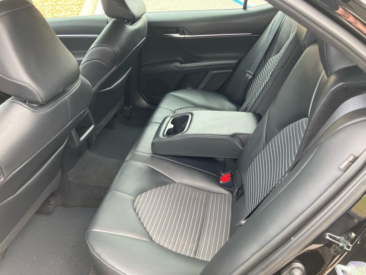 Toyota Camry SE 2024