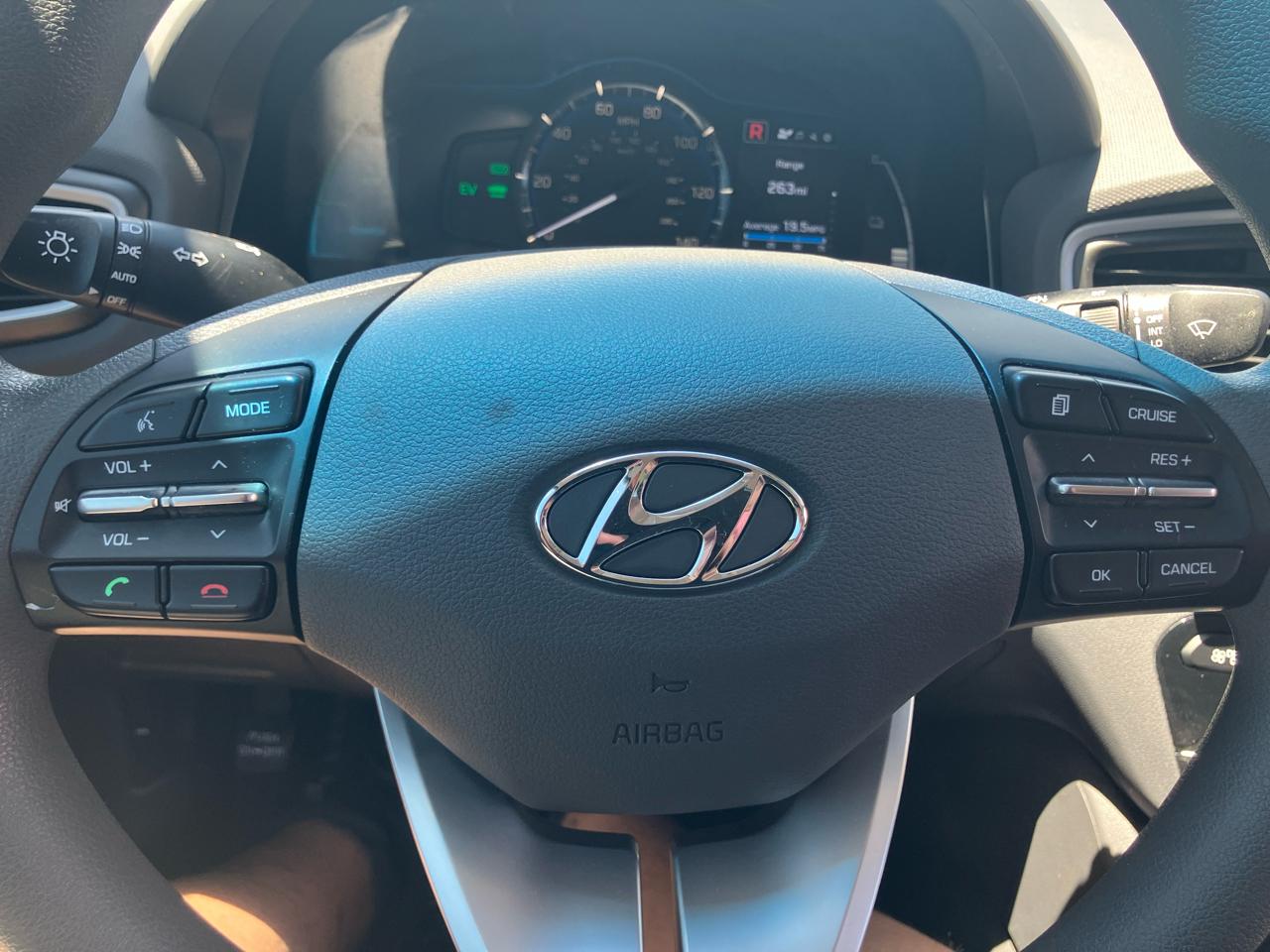 Hyundai Ioniq Hybrid Blue 2019