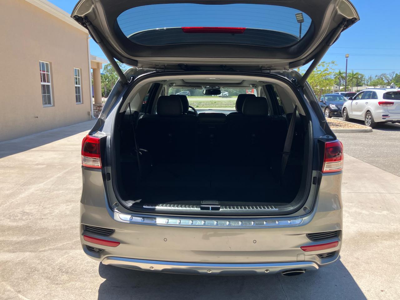 Kia Sorento SX V6 2WD 2016