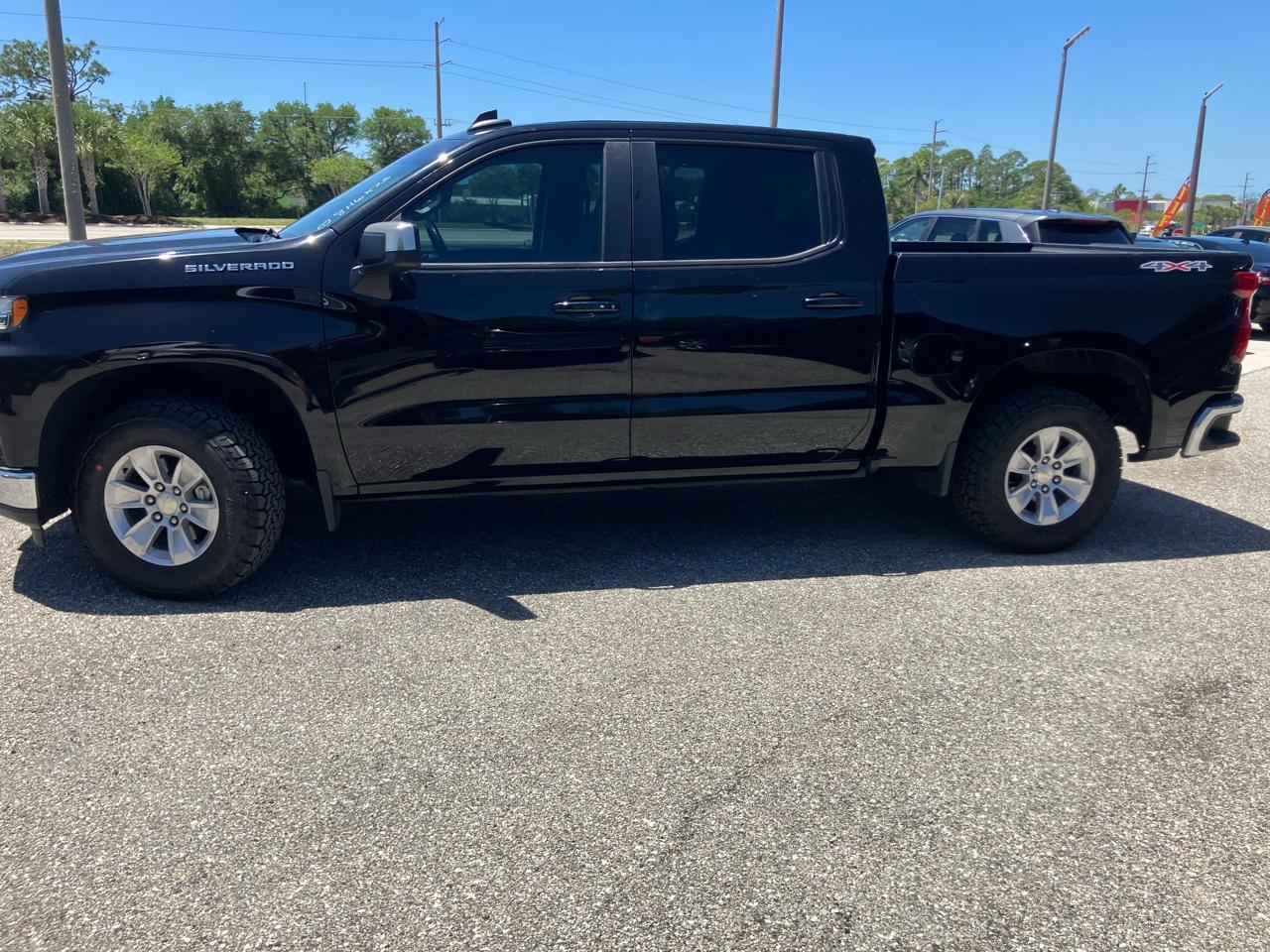 Chevrolet Silverado 1500 LT Crew Cab 4WD 2021
