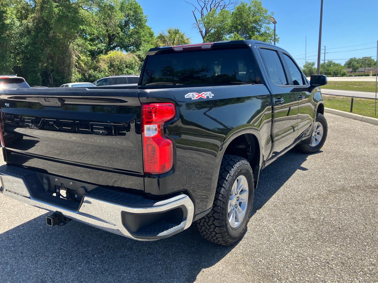 Chevrolet Silverado 1500 LT Crew Cab 4WD 2021