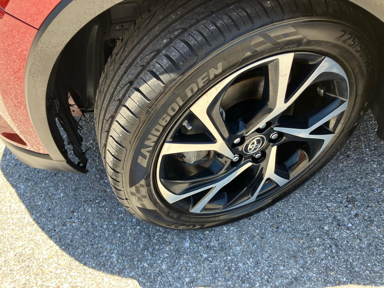 Toyota C-HR LE 2019
