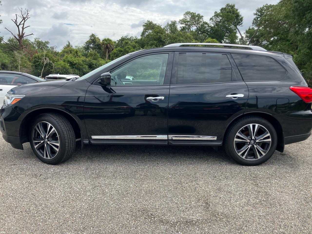 Nissan Pathfinder Platinum 2WD 2019