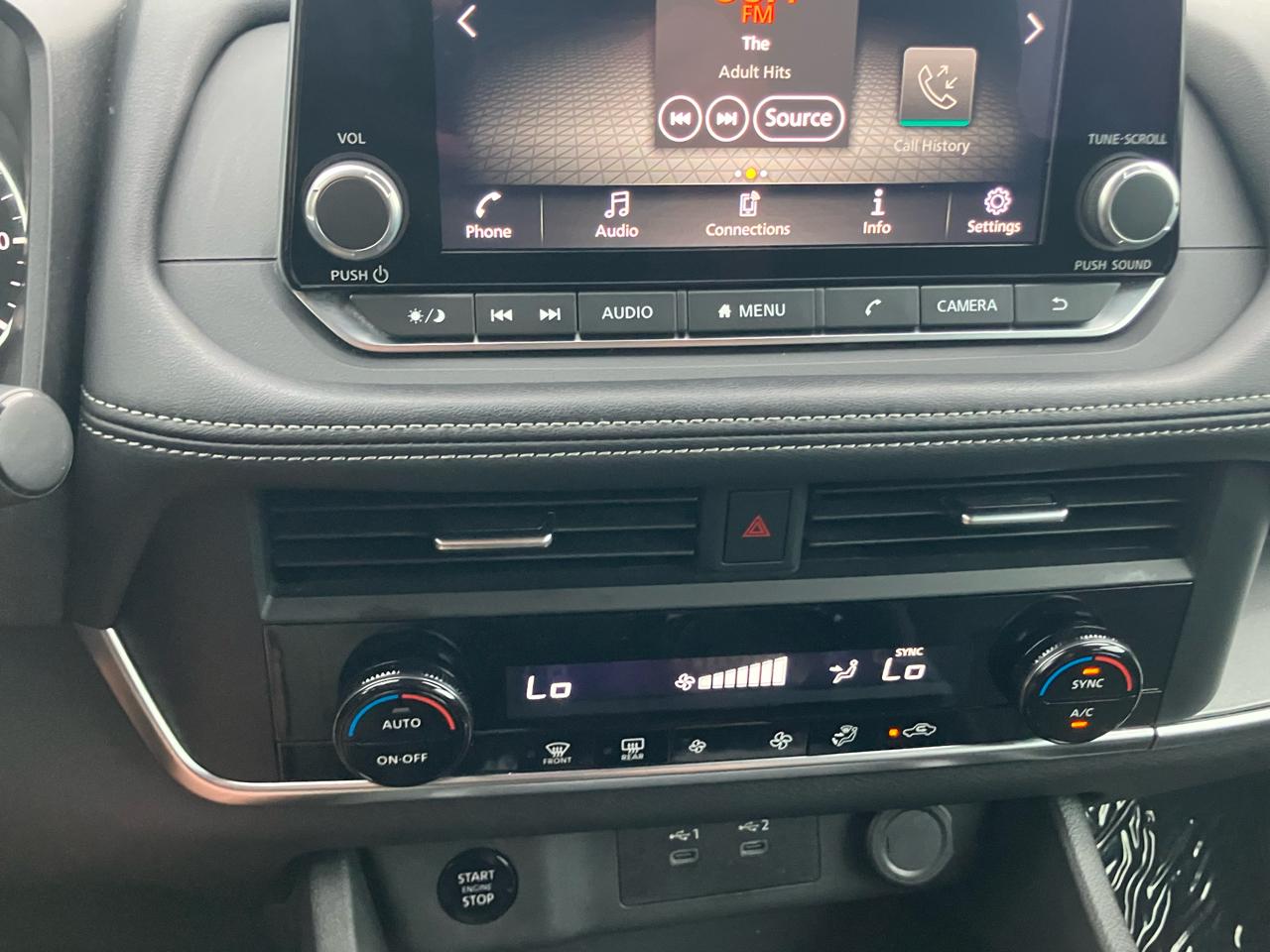 2024 Nissan Rogue SV - Photo 11