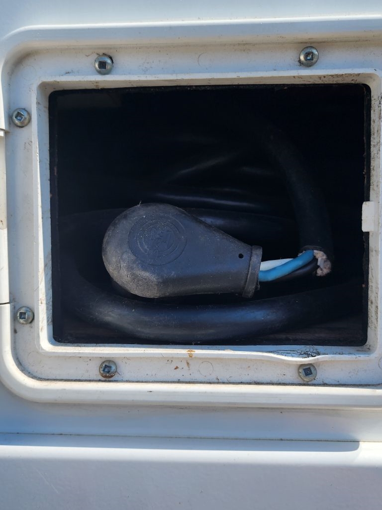 Dodge Ram 3500 ST Quad Cab 8-ft. Bed 2WD 1998 Dodge Ram 3500 ST Quad Cab 8-ft. Bed 2WD 1998