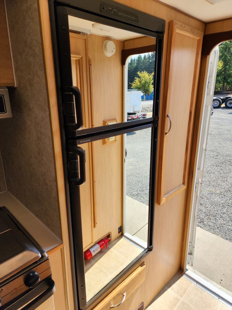 Dodge Ram 3500 ST Quad Cab 8-ft. Bed 2WD 1998 Dodge Ram 3500 ST Quad Cab 8-ft. Bed 2WD 1998