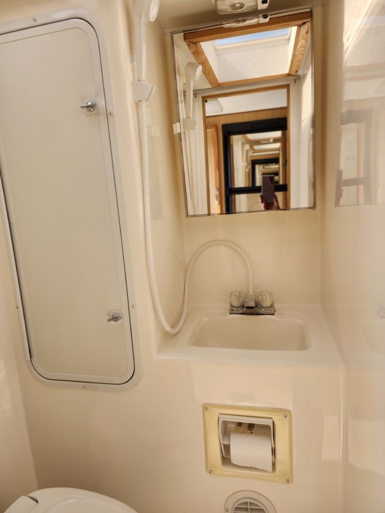 Dodge Ram 3500 ST Quad Cab 8-ft. Bed 2WD 1998 Dodge Ram 3500 ST Quad Cab 8-ft. Bed 2WD 1998