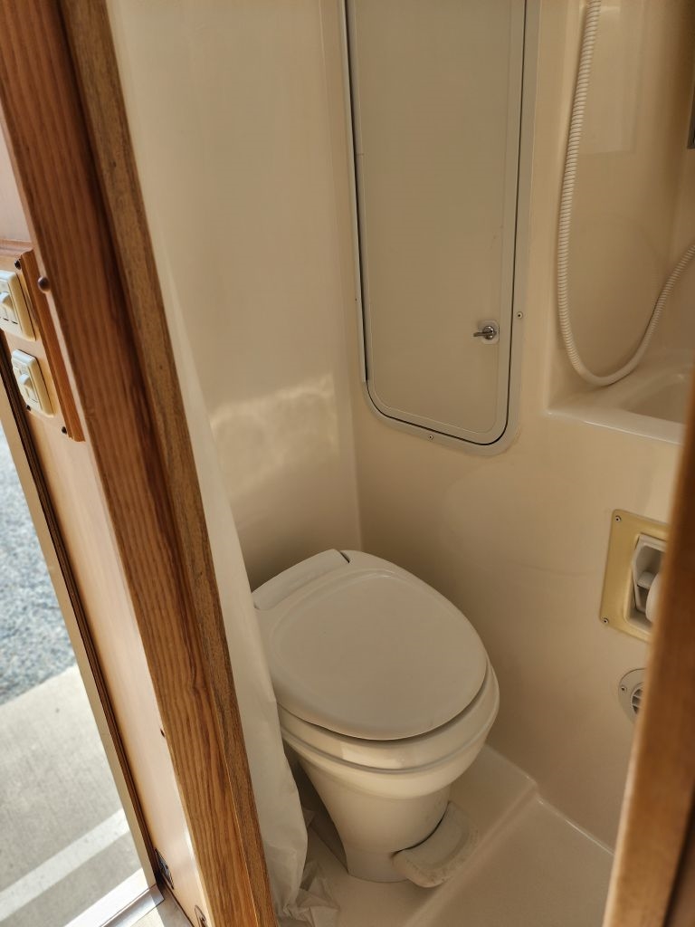 Dodge Ram 3500 ST Quad Cab 8-ft. Bed 2WD 1998 Dodge Ram 3500 ST Quad Cab 8-ft. Bed 2WD 1998