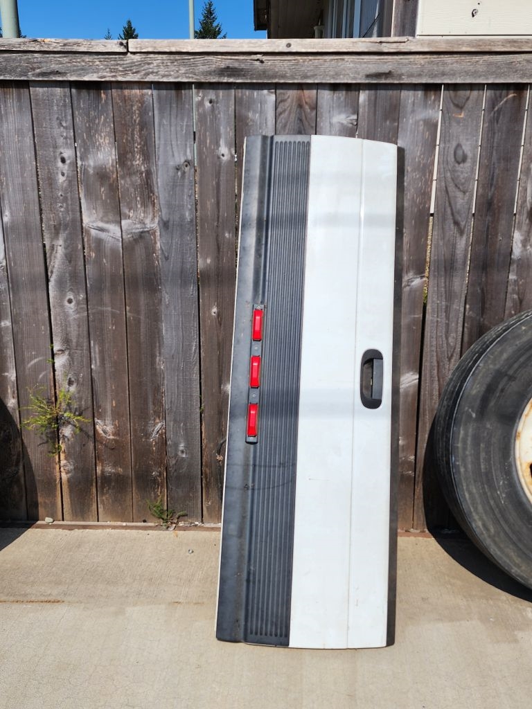 Dodge Ram 3500 ST Quad Cab 8-ft. Bed 2WD 1998 Dodge Ram 3500 ST Quad Cab 8-ft. Bed 2WD 1998