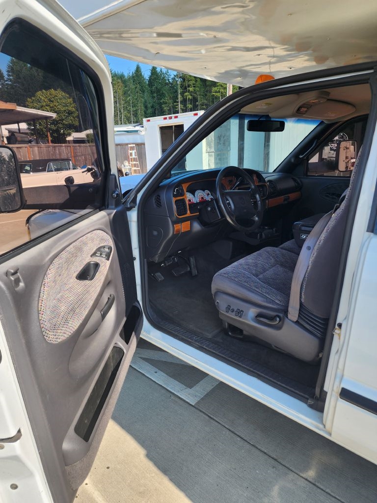 Dodge Ram 3500 ST Quad Cab 8-ft. Bed 2WD 1998