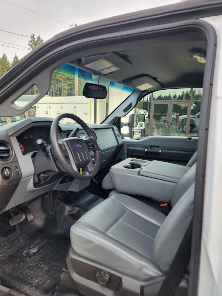 Ford F-550 Regular Cab DRW 2WD 2016
