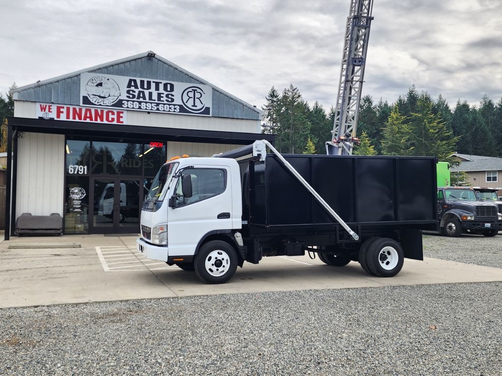2007 Mitsubishi Fuso FE84D 