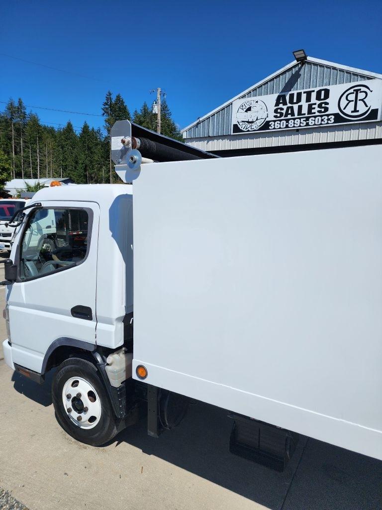 Mitsubishi Fuso FE84D  2007