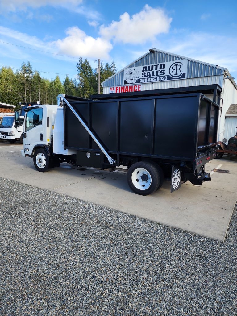 Isuzu Trucks NPR HD  2023