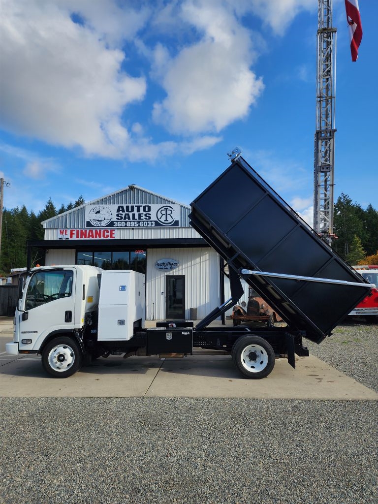 Isuzu Trucks NPR HD  2023