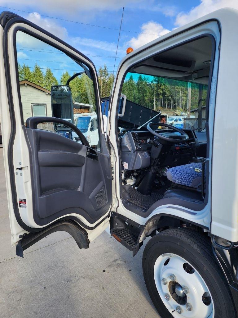 Isuzu Trucks NPR HD  2023