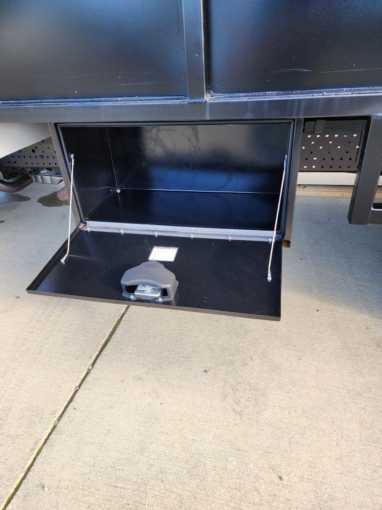 Isuzu Trucks NPR HD  2023