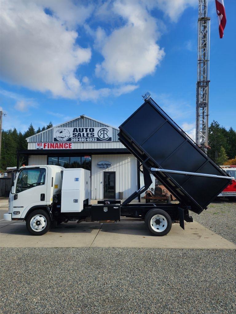 Isuzu Trucks NPR HD  2023