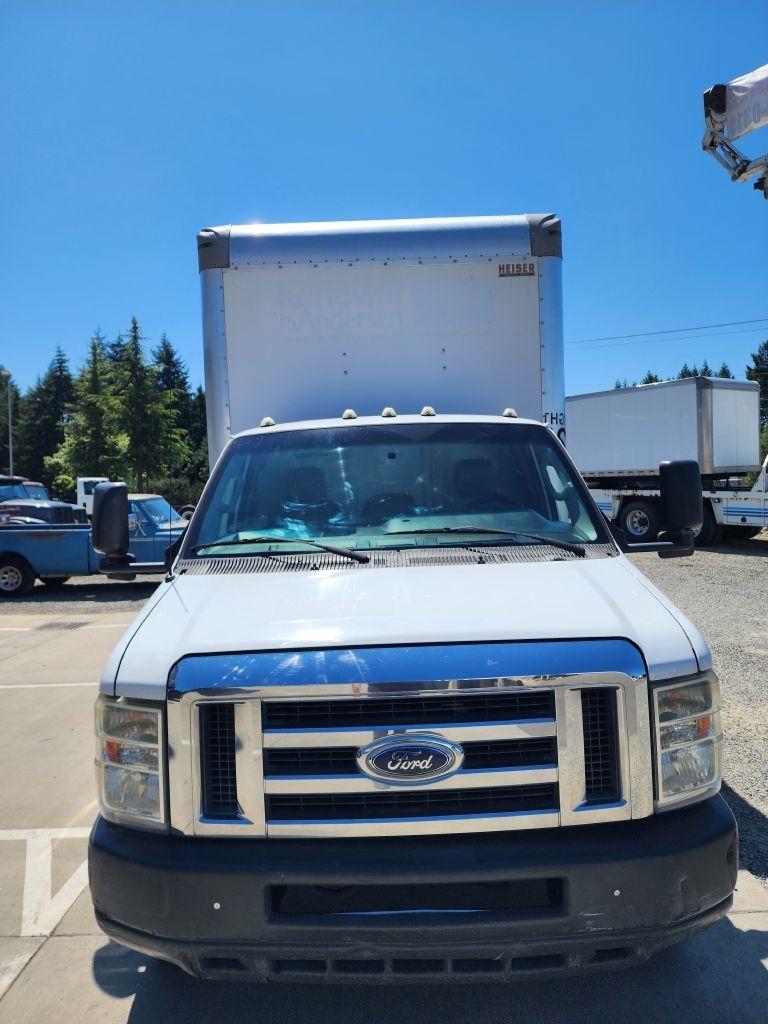 2011 Ford Econoline - Photo 8