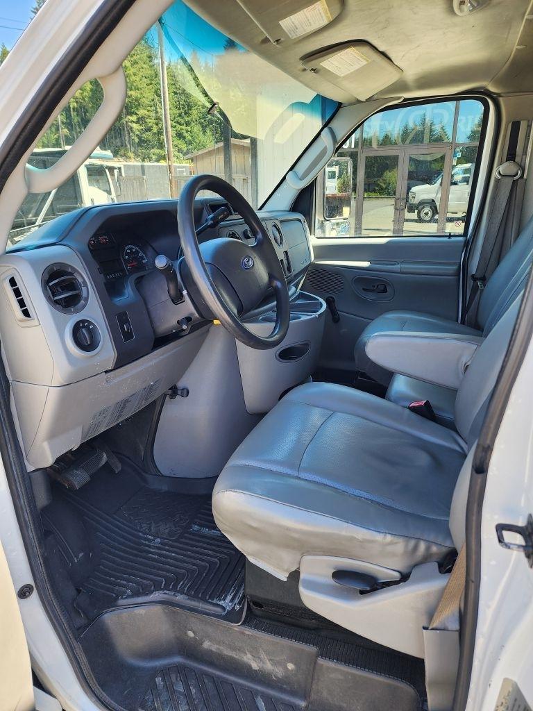 2011 Ford Econoline - Photo 15