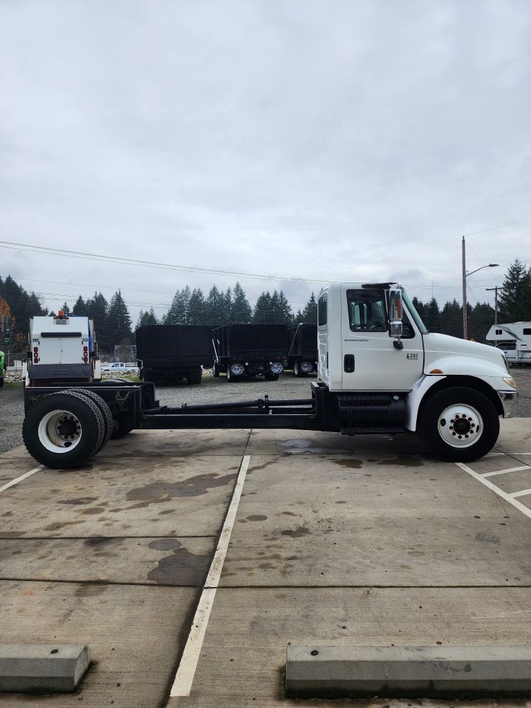 International 4300  2005